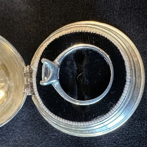 Metalsmiths 925 Cubic ring - Picture 3 of 5